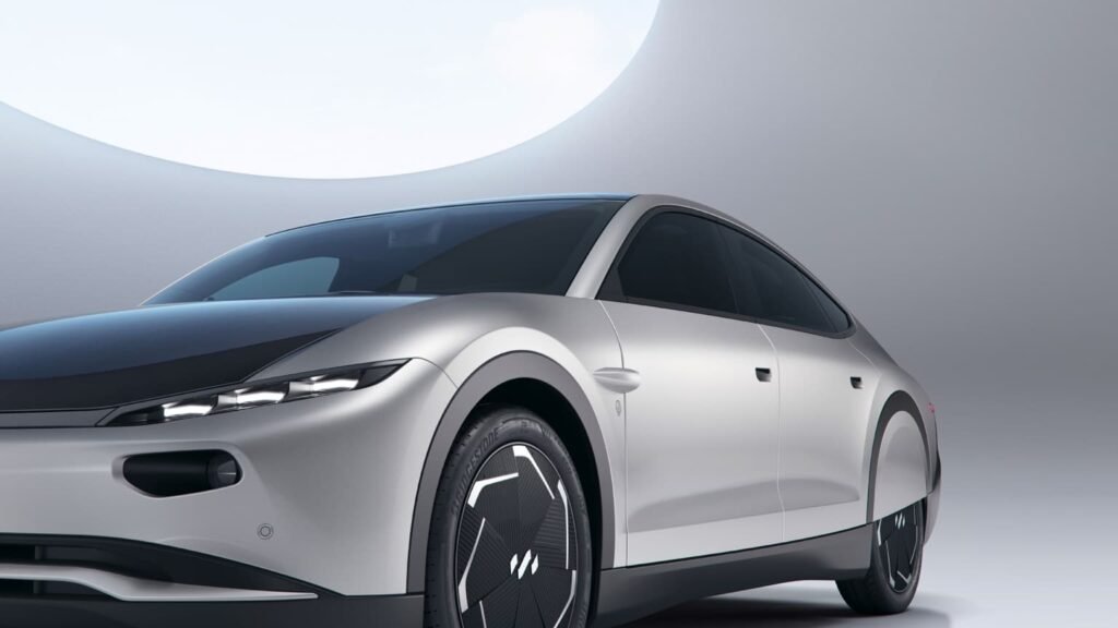 Lightyear-0-electric-car-front-view