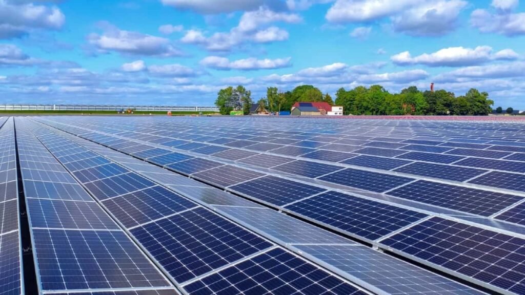 नई पीएम सूर्य घर मुफ्त बिजली योजना के तहत मिल रहा है ₹6 लाख तक का लोन, पूरी डिटेल्स जानिए