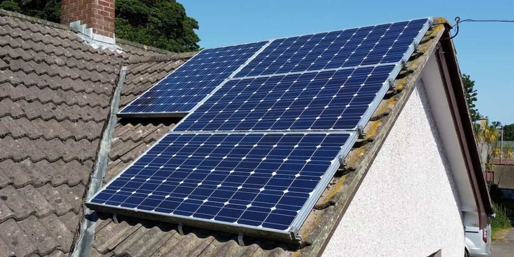 Solar-panels-on-roof

अपने ऑफिस और दूकान के लिए सबसे बेस्ट सोलर पैनल सिस्टम इंस्टॉल करें सब्सिडी के साथ, डिटेल्स जानें